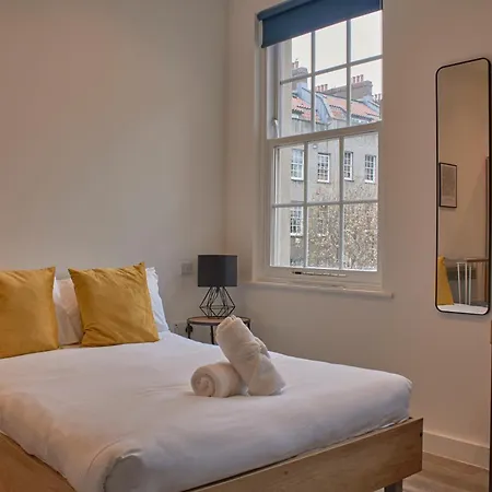 アパート New Bond House *